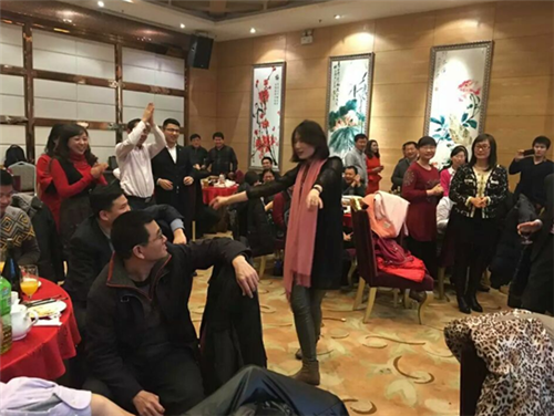 仟億達(831999)2015年度經(jīng)營分析暨迎2016年春年會 仟億達(831999)2015年度經(jīng)營分析暨迎2016年春年會